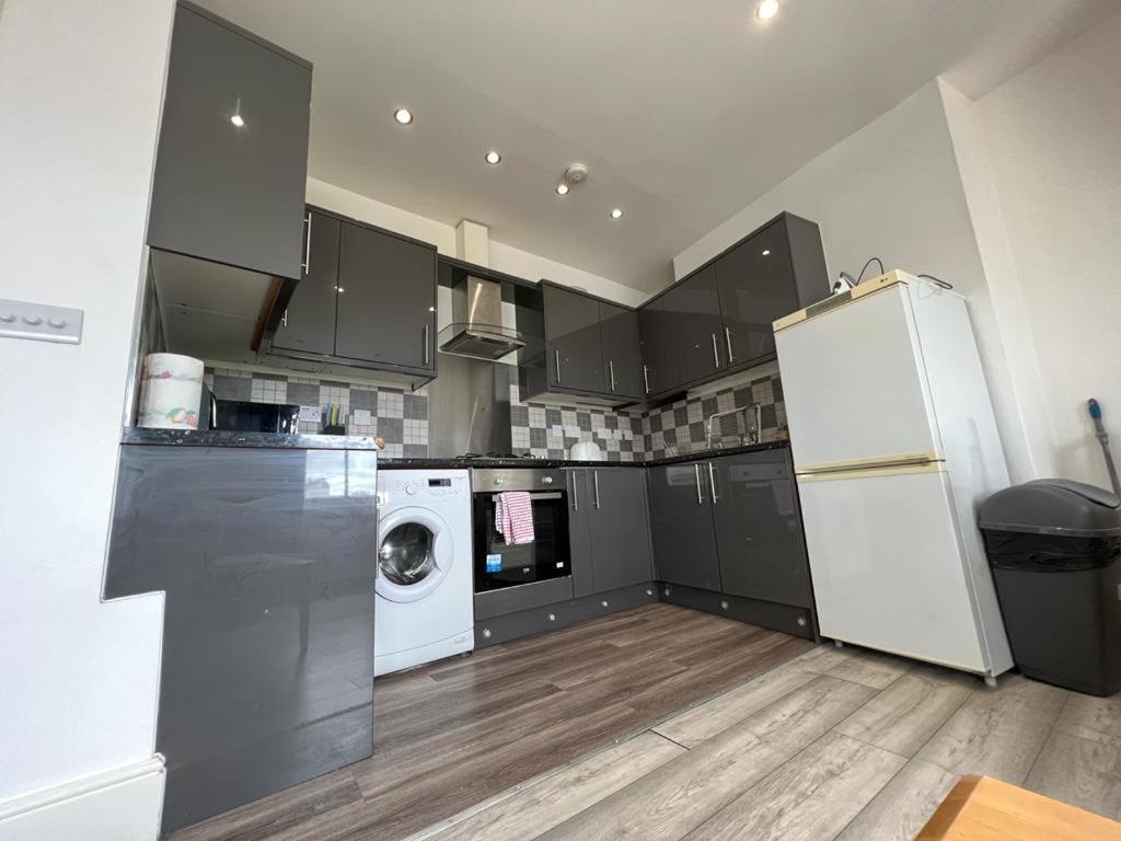 Entire New Flat With View To River Yare, H7 Apartment เกรทยาร์มัธ ภายนอก รูปภาพ