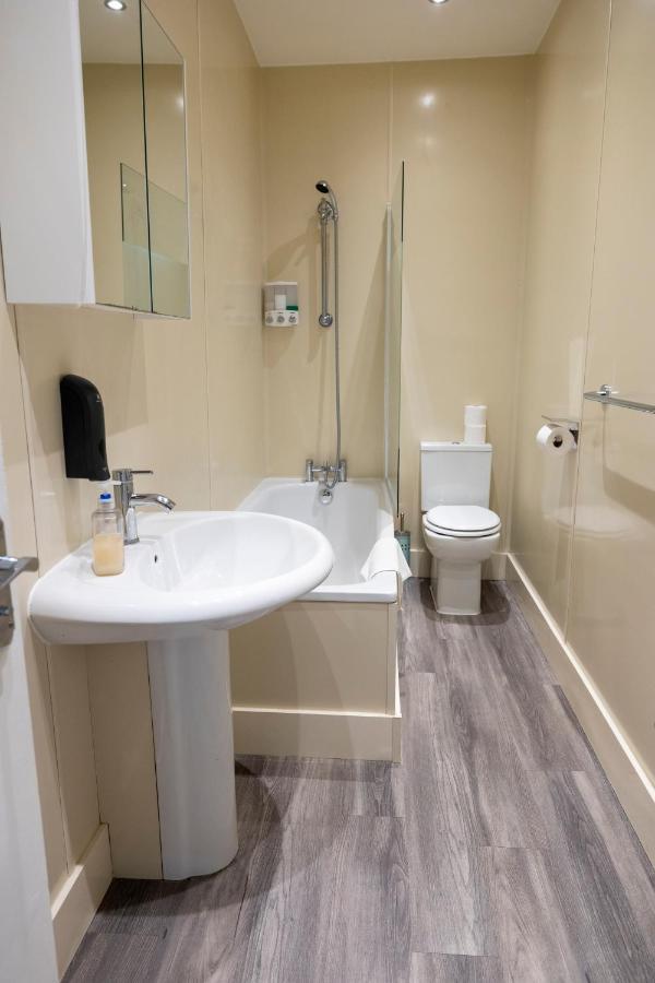 Entire New Flat With View To River Yare, H7 Apartment เกรทยาร์มัธ ภายนอก รูปภาพ